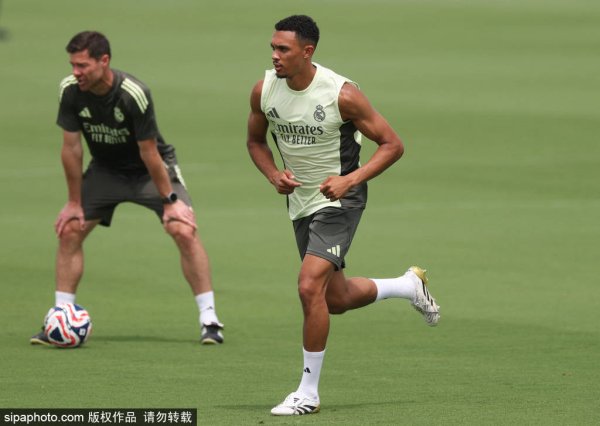 Xavi Alonso: Real Madrid cần m